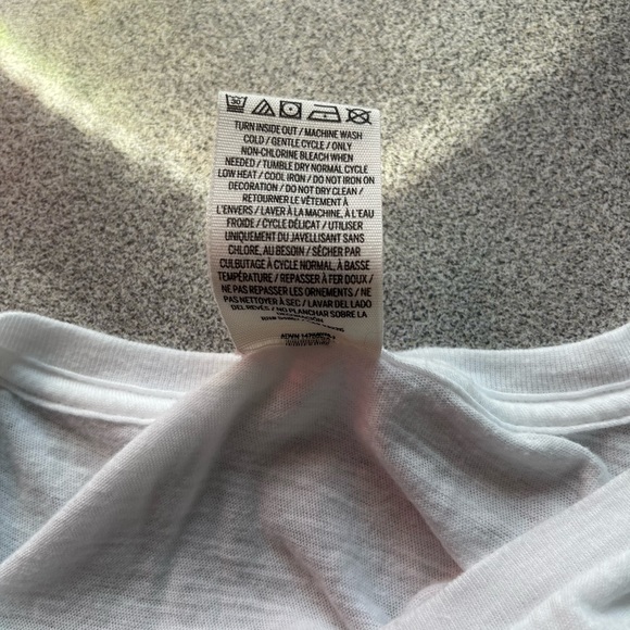 PINK V/S White Sleep Top With Black & Grey Print Size Medium - Picture 5 of 7